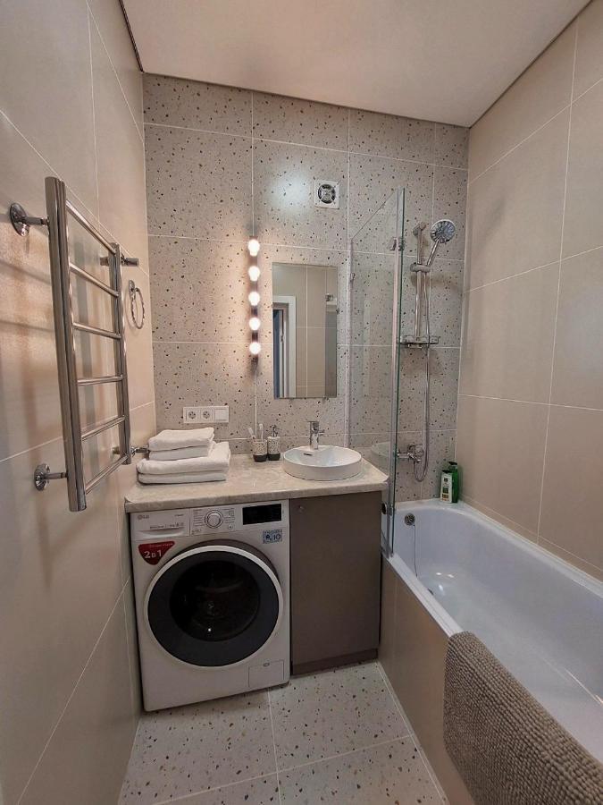 Квартира В Самом Центре Almatî Exterior foto
